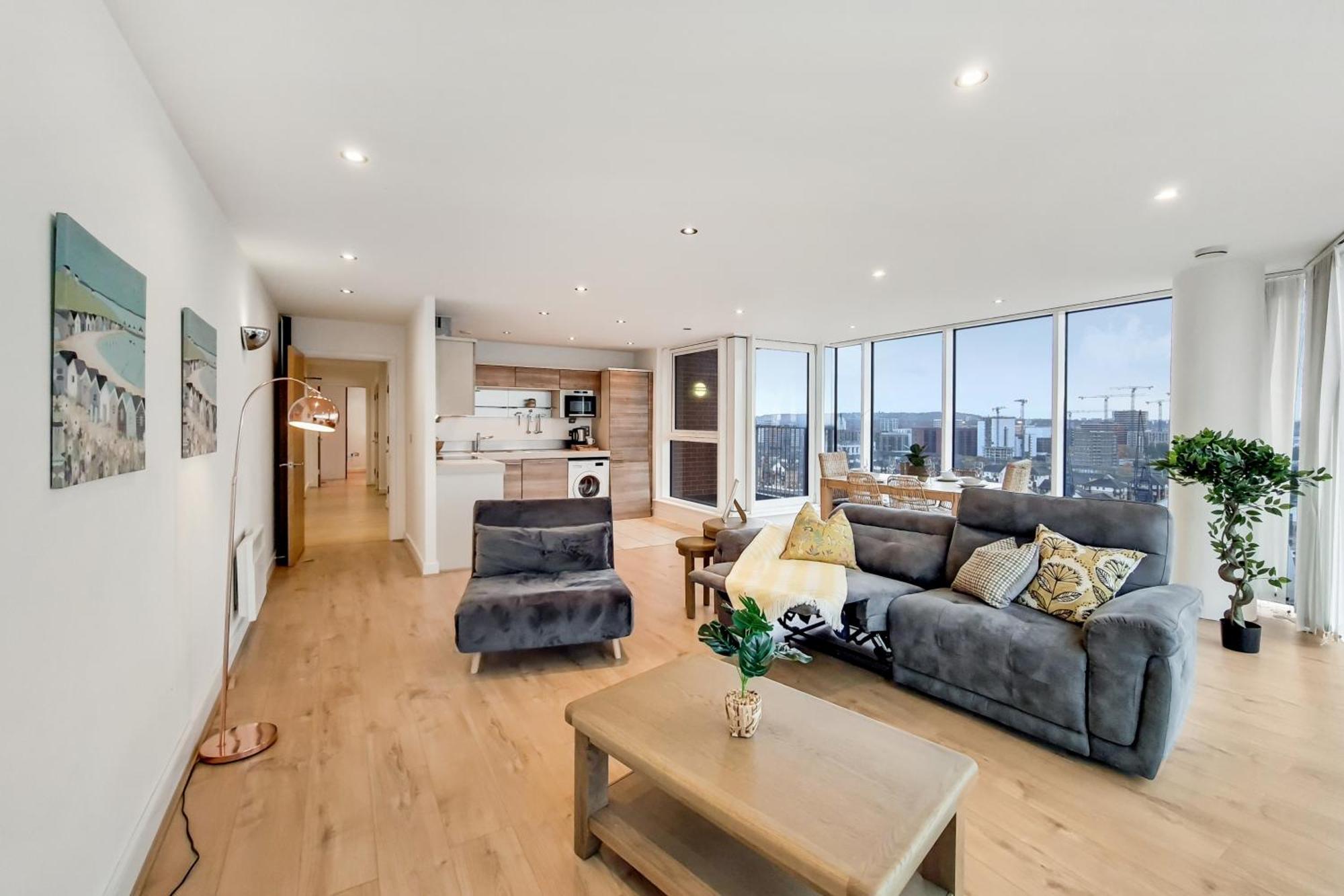 Deluxe Two Bed Apartment With River & City View London Ngoại thất bức ảnh