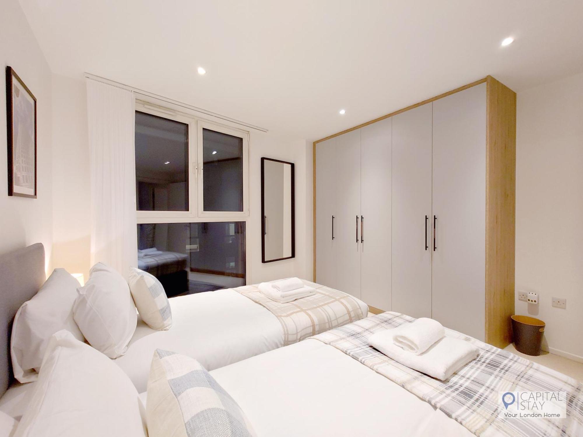 Deluxe Two Bed Apartment With River & City View London Ngoại thất bức ảnh