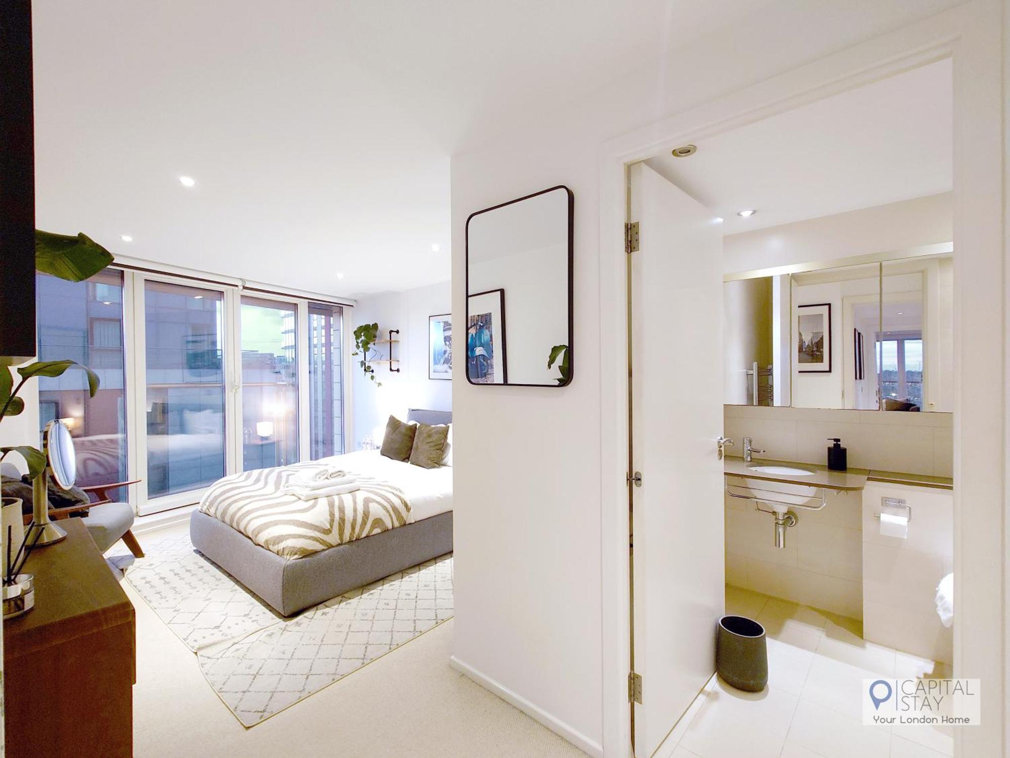 Deluxe Two Bed Apartment With River & City View London Ngoại thất bức ảnh