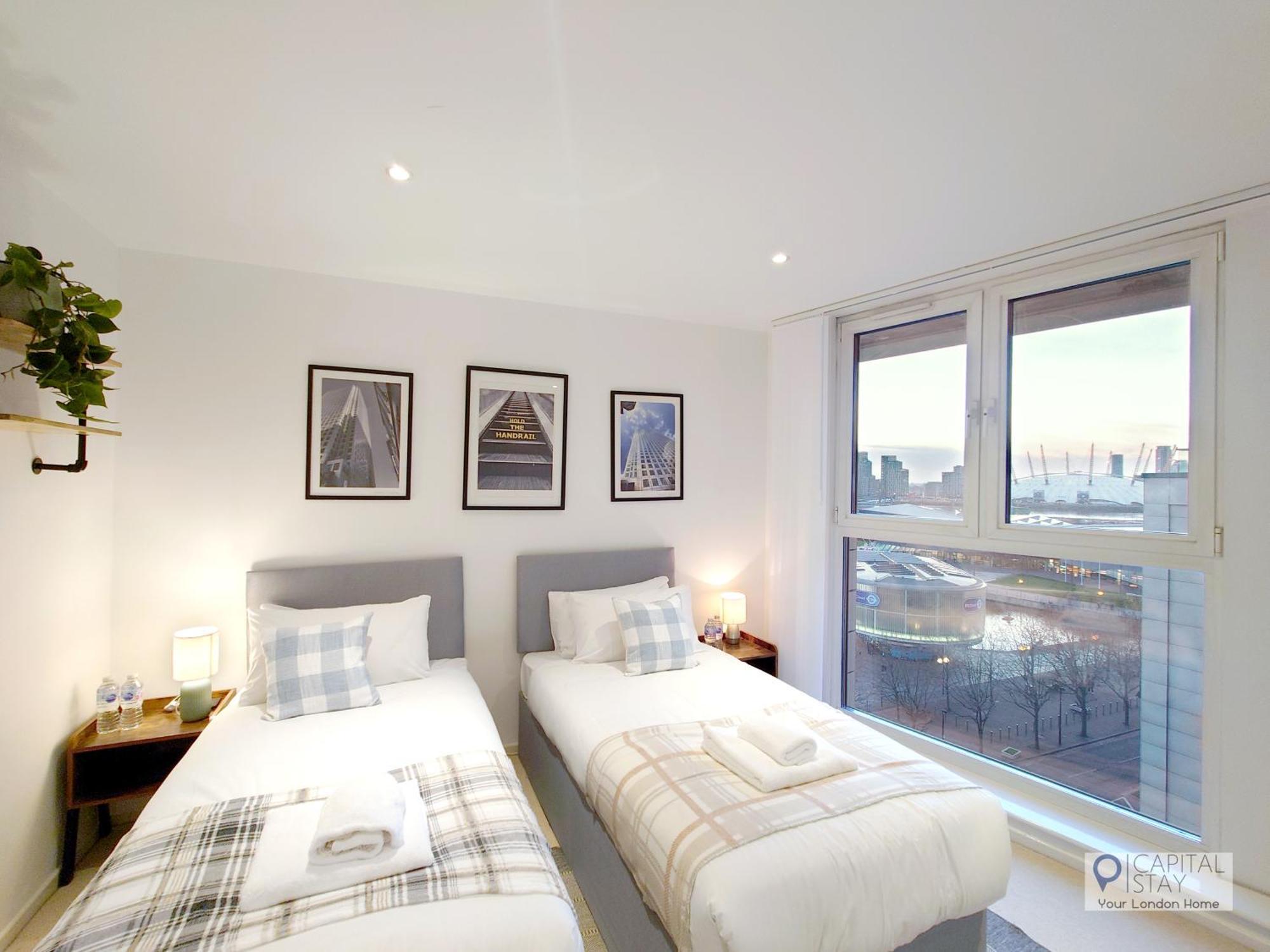 Deluxe Two Bed Apartment With River & City View London Ngoại thất bức ảnh