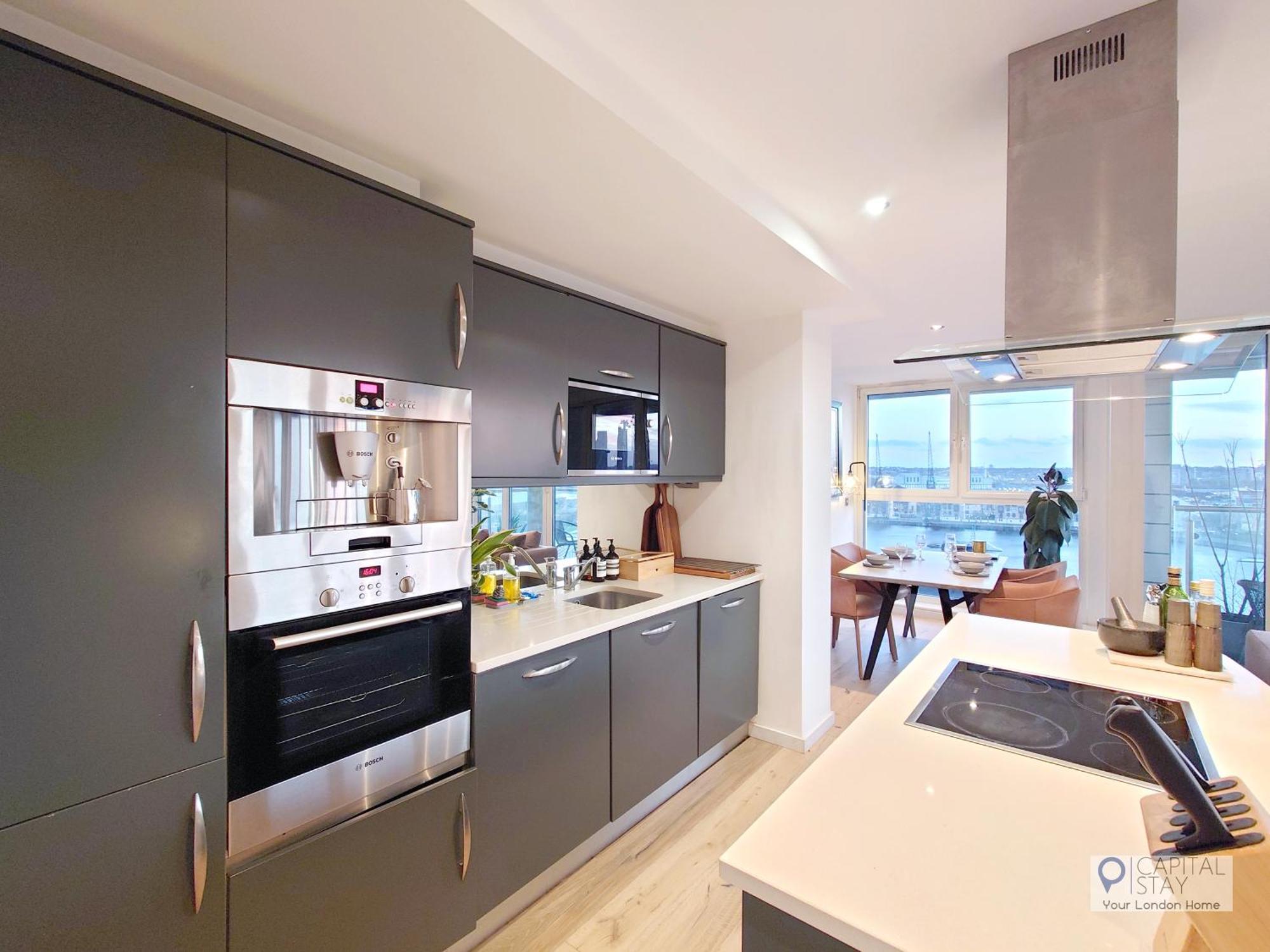 Deluxe Two Bed Apartment With River & City View London Ngoại thất bức ảnh